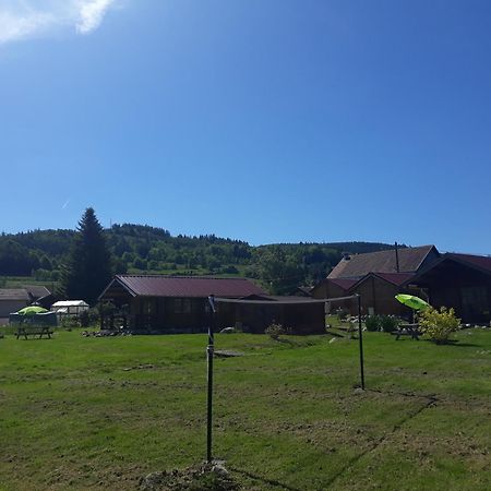 Chalets Les 5 Loups Gerbépal Bagian luar foto